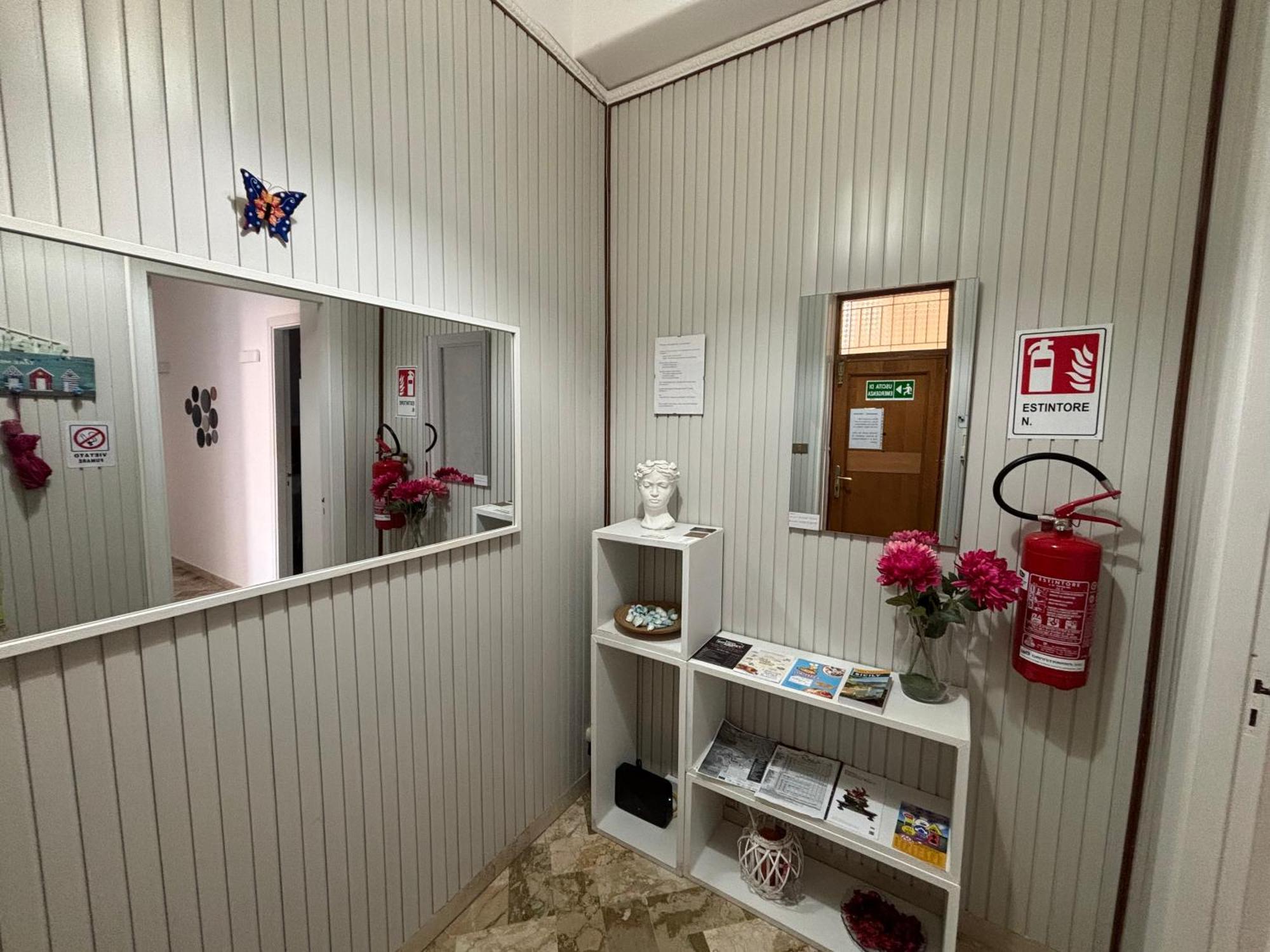 Casa Del Grillo, In Centro, A 50M Dal Mare Apartment Трапани Екстериор снимка